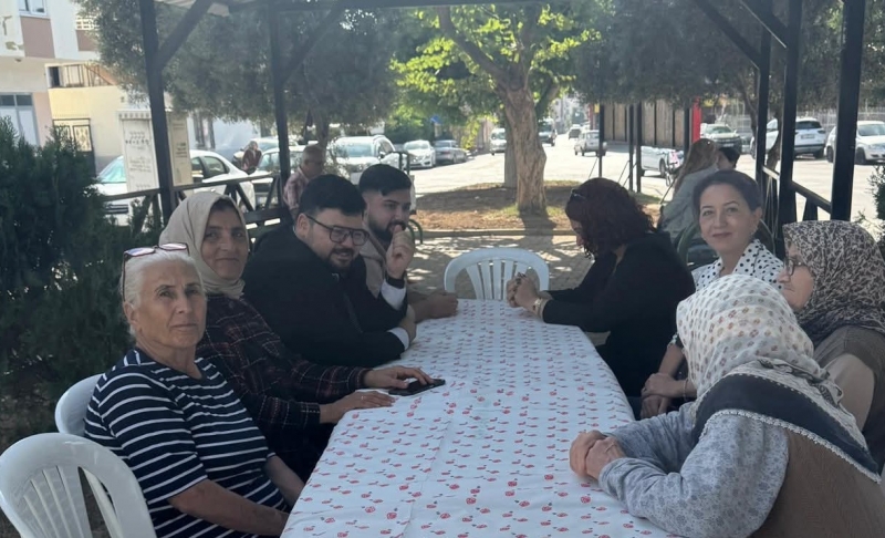 BAŞKAN KIRILMAZ VE İLÇE ÖRGÜTÜNDEN TOZKOPARAN MAHALLESİ MUHTARI SERPİL ŞAVLUK'A ZİYARET.
