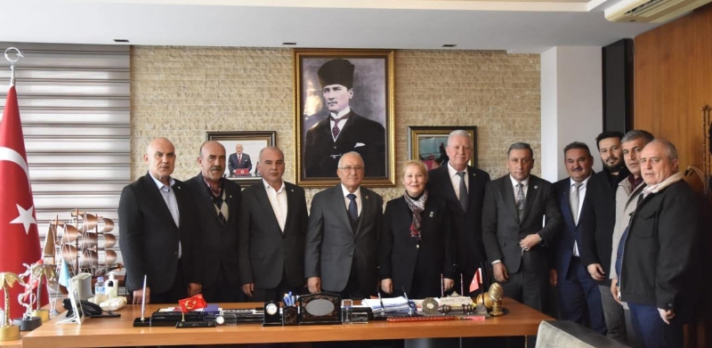 BAŞKAN ÖZDENİZ VE İLÇE BAŞKANLARINDAN KOCAMAZ'A HAYIRLI OLSUN ZİYARETİ