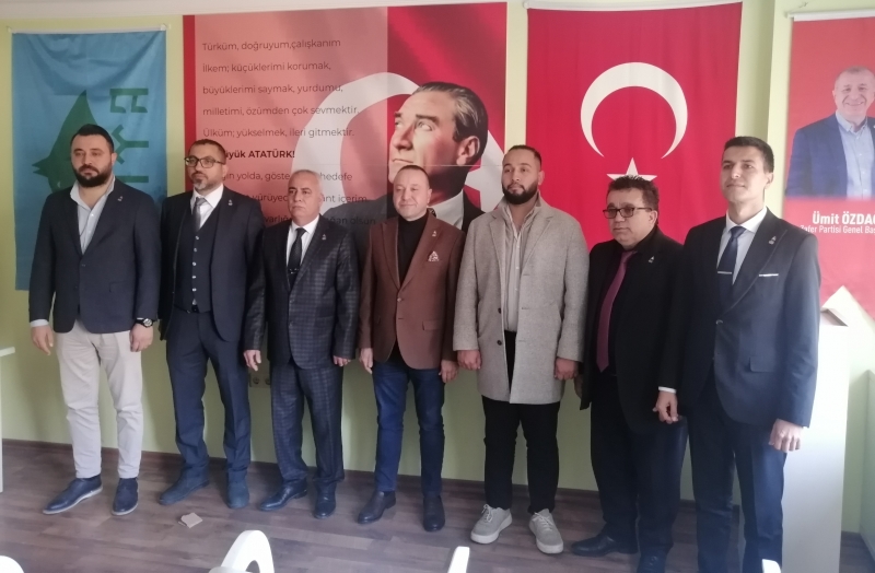 USTA SİYASETÇİ ZAFER PARTİSİ SİLİFKE İLÇE BAŞKANI AVNİ DİNİZ GÜVEN TAZELEDİ 