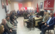  BAŞKAN ÖZDEMİR AKDENİZ MAHALLE MUHTARLARI İLE YEMEKTE BULUŞTU